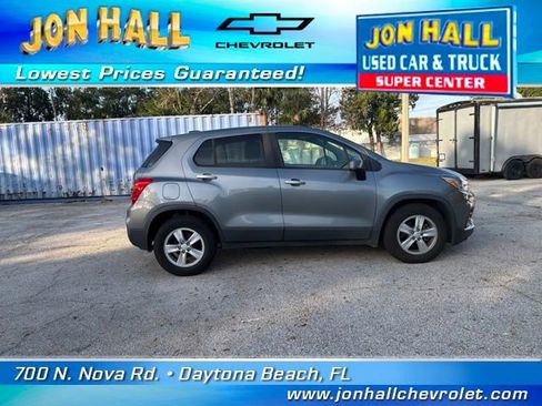 Used 2020 Chevrolet Trax LS w/ Tint and Cruise Package image 14