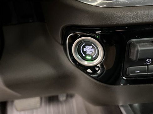 Certified 2024 GMC Sierra 2500 SLT w/ SLT Premium Package image 16