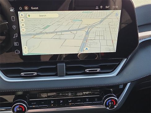 New 2026 Chevrolet Equinox LT w/ Convenience Package II image 11