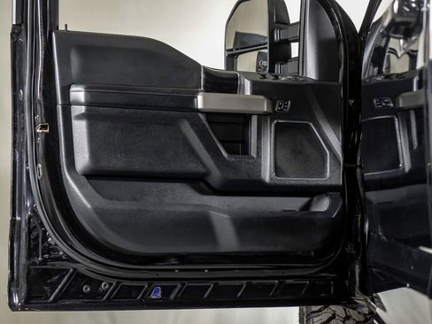 Used 2021 Ford F250 Platinum w/ FX4 Off-Road Package image 35