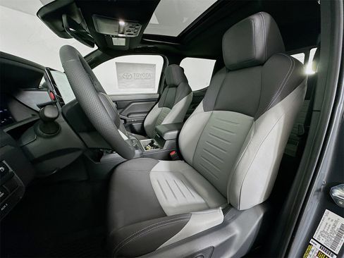 New 2025 Toyota Tacoma TRD Off-Road image 22