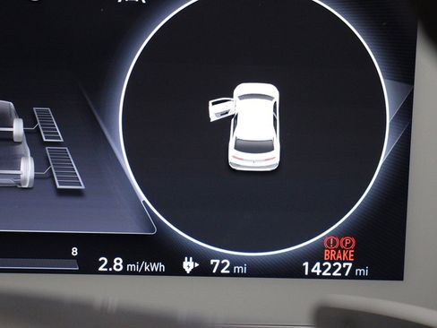 Used 2024 Hyundai Ioniq 5 Limited image 30