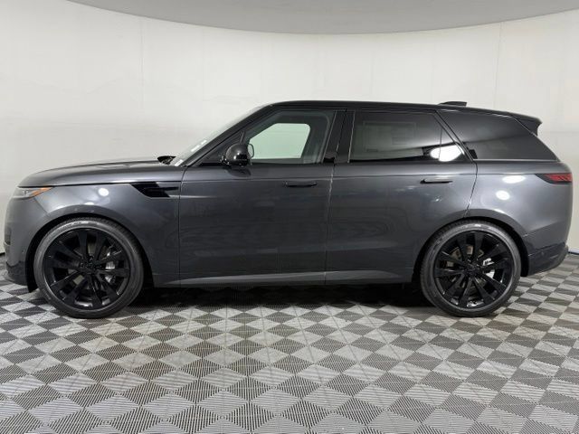 New 2027 Land Rover Range Rover Sport Dynamic SE AWD/4WD image 3