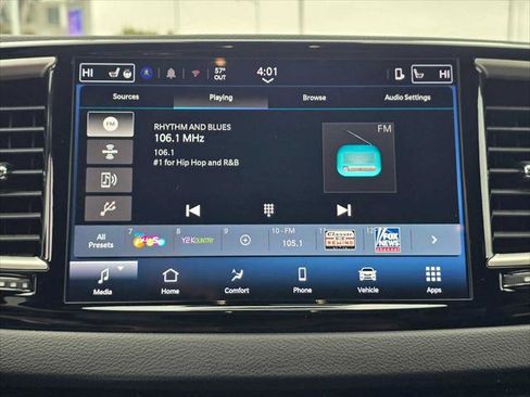 Used 2025 Chrysler Pacifica Select FWD image 27