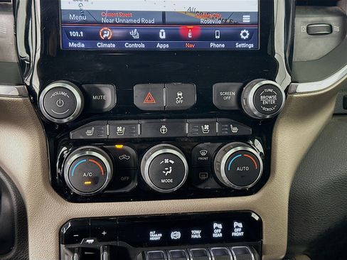 Used 2019 RAM 2500 Laramie image 23