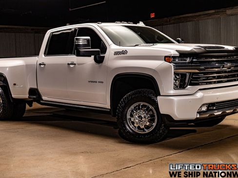 Used 2021 Chevrolet Silverado 3500 High Country image 1