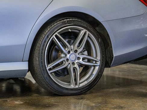 Used 2017 Mercedes-Benz E 300 image 60