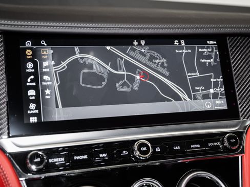 Used 2024 Bentley Continental GT V8 image 25