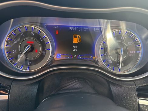 Used 2021 Chrysler 300 S image 31