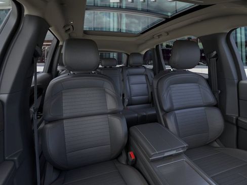 New 2026 Lincoln Nautilus Reserve AWD/4WD image 19