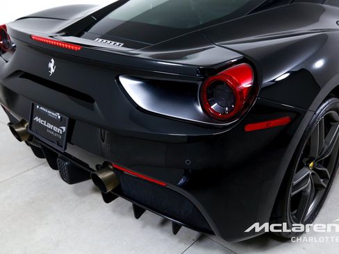 Used 2017 Ferrari 488 GTB RWD image 29