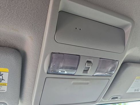 Used 2016 Nissan Frontier SV image 29