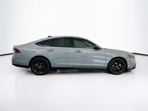 Used 2025 Honda Accord SE image 10