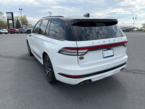 Certified 2025 Lincoln Aviator Black Label w/ Black Label Special Edition image 3