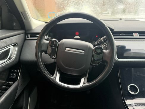 Used 2018 Land Rover Range Rover Velar S image 25