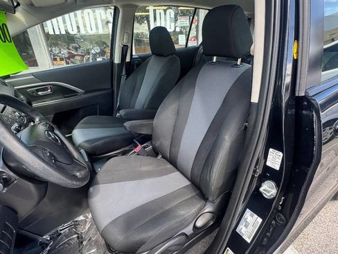 Used 2013 MAZDA MAZDA5 Sport image 8