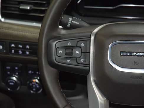 Used 2024 GMC Yukon Denali image 39