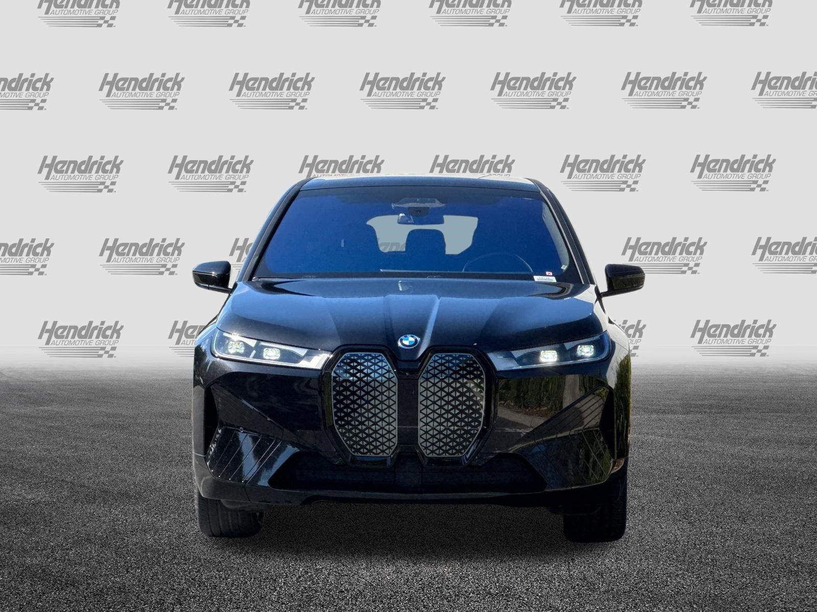 Used 2024 BMW iX xDrive50 w/ Sport Package AWD/4WD image 10
