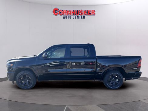 Used 2025 RAM 1500 Big Horn AWD/4WD image 4