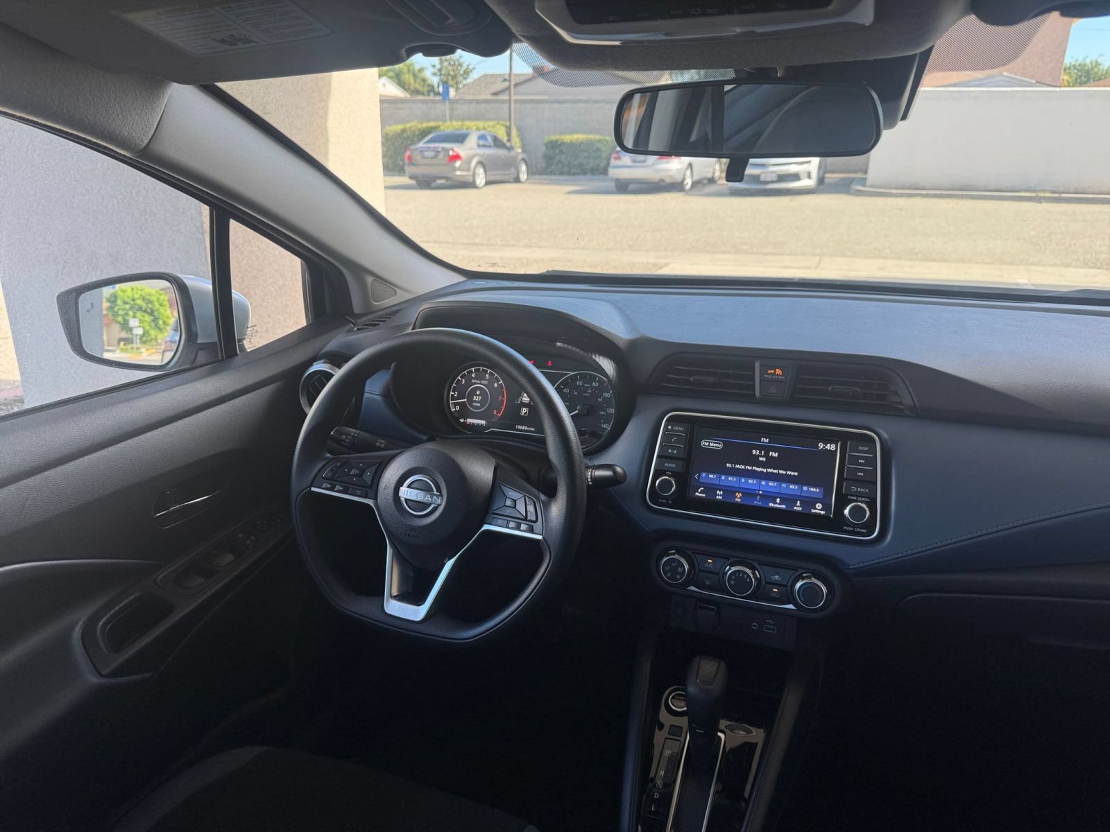 Used 2025 Nissan Versa SV FWD image 32
