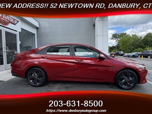Used 2023 Hyundai Elantra SEL w/ Cargo Package FWD image 6