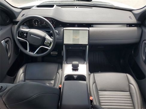 Certified 2025 Land Rover Discovery Sport Dynamic SE image 17