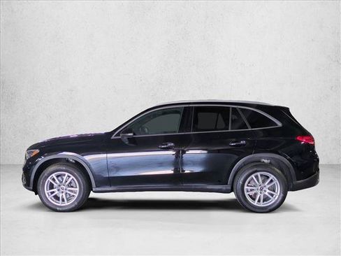 Certified 2025 Mercedes-Benz GLC 300 image 9