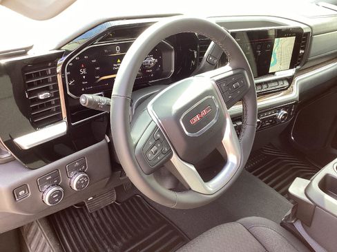 New 2026 GMC Sierra 1500 Elevation image 12