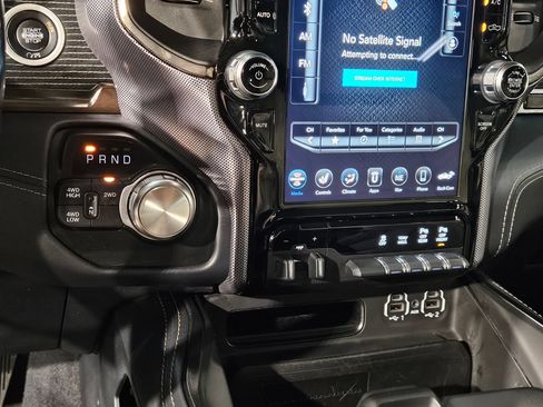 Used 2020 RAM 2500 Limited AWD/4WD image 31