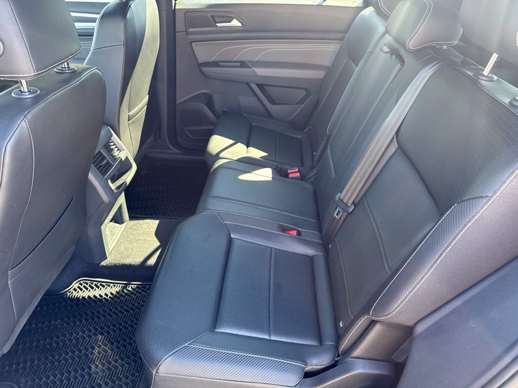 Used 2023 Volkswagen Atlas Cross Sport SEL R-Line AWD/4WD image 25