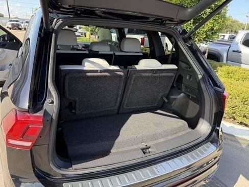 Used 2022 Volkswagen Tiguan SE R-Line FWD image 25