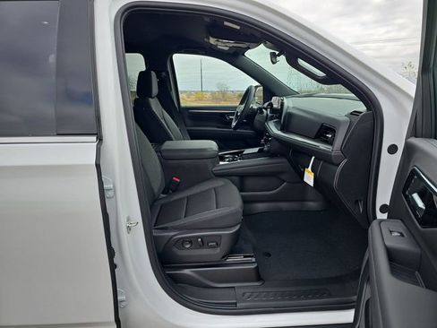 New 2026 Chevrolet Suburban LS RWD image 28