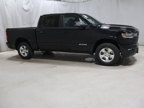 New 2026 RAM 1500 4x4 Crew Cab image 6