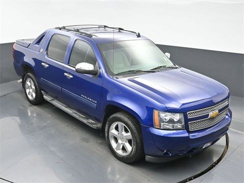 Used 2013 Chevrolet Avalanche LT w/ All-Star Edition image 35