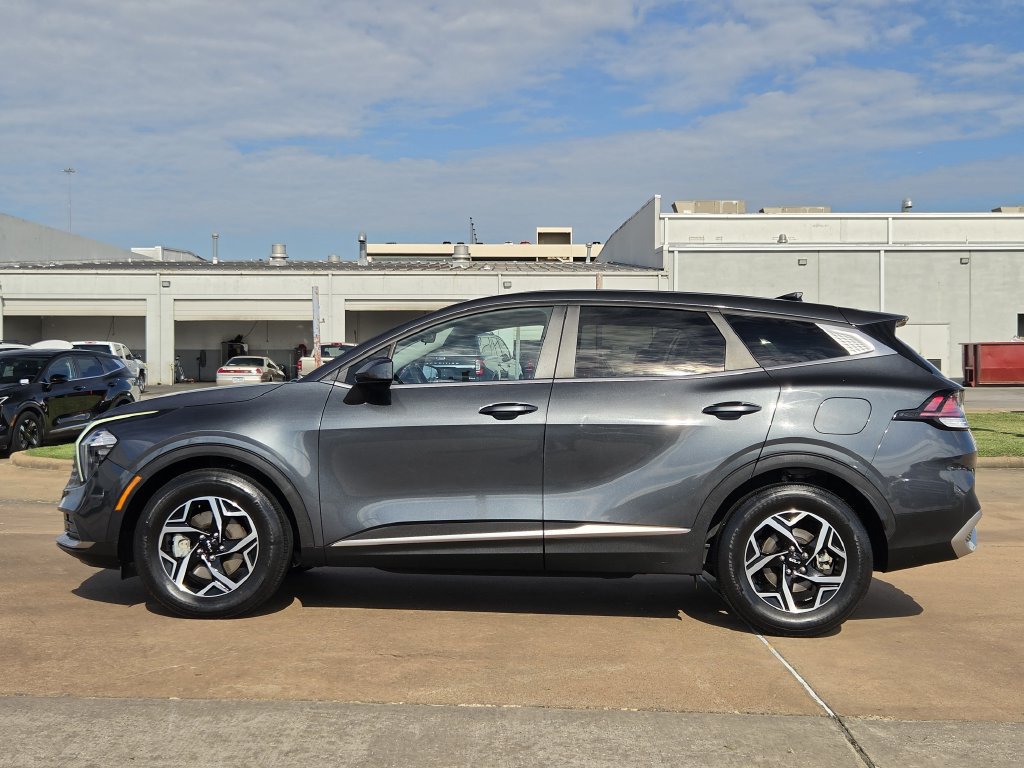 Used 2023 Kia Sportage LX FWD image 6