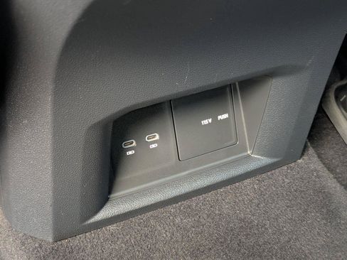 Used 2023 Volkswagen Atlas SEL R-Line AWD/4WD image 26