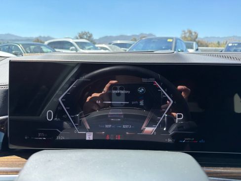 Used 2026 BMW X5 sDrive40i w/ Premium Package RWD image 7