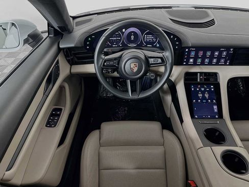 Used 2025 Porsche Taycan image 22