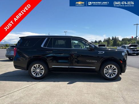 Used 2024 GMC Yukon SLT w/ SLT Luxury Package AWD/4WD image 6