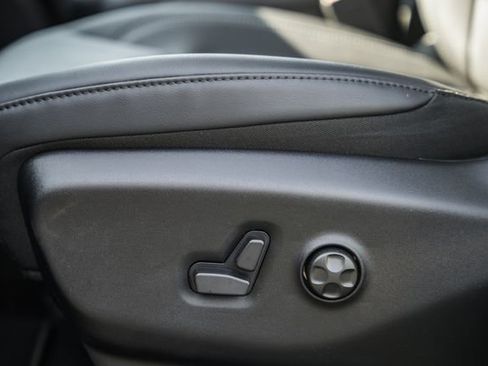 New 2026 Chrysler Pacifica Select FWD image 42