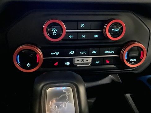 Used 2024 Ford Bronco Black Diamond image 32