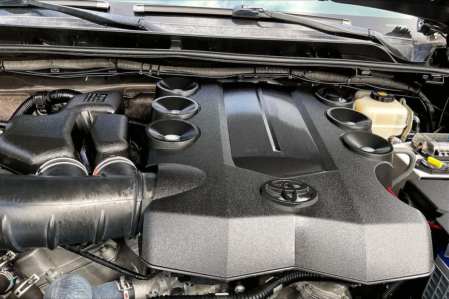 Used 2019 Toyota 4Runner TRD Off-Road Premium AWD/4WD image 32
