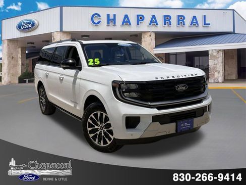 Used 2025 Ford Expedition Max Platinum AWD/4WD image 1