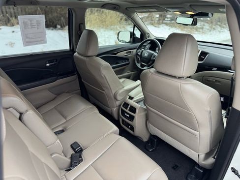 Used 2017 Honda Pilot Touring image 17