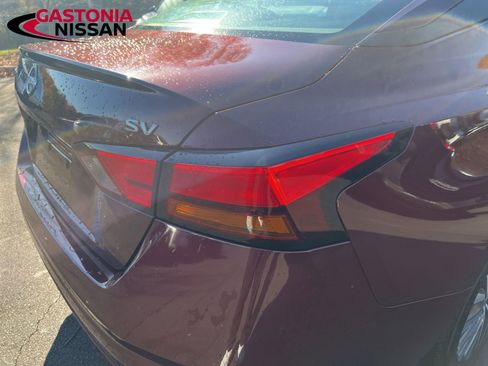 Used 2024 Nissan Altima 2.5 SV image 17