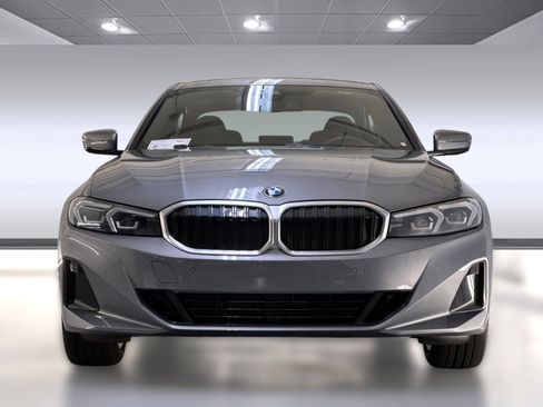 Certified 2023 BMW 330i Sedan w/ Convenience Package image 5