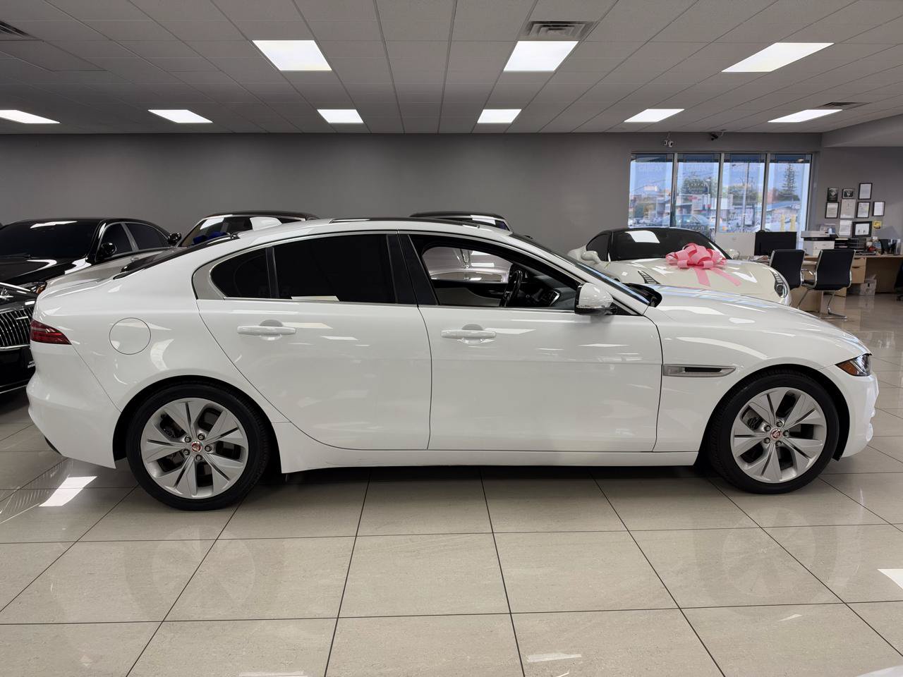 Used 2020 Jaguar XE S RWD image 3