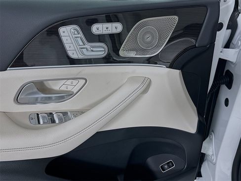 New 2026 Mercedes-Benz GLS 450 4MATIC image 18