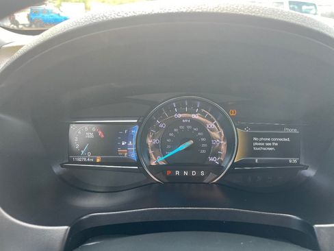 Used 2018 Ford Explorer XLT w/ Equipment Group 202A FWD image 20
