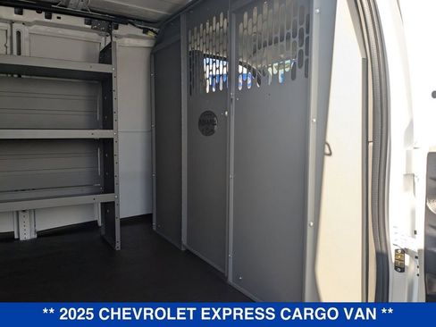 New 2025 Chevrolet Express 3500 Extended RWD image 32